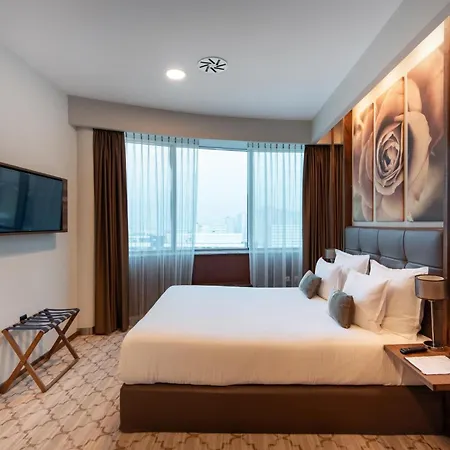Radon Plaza Hotel 4*